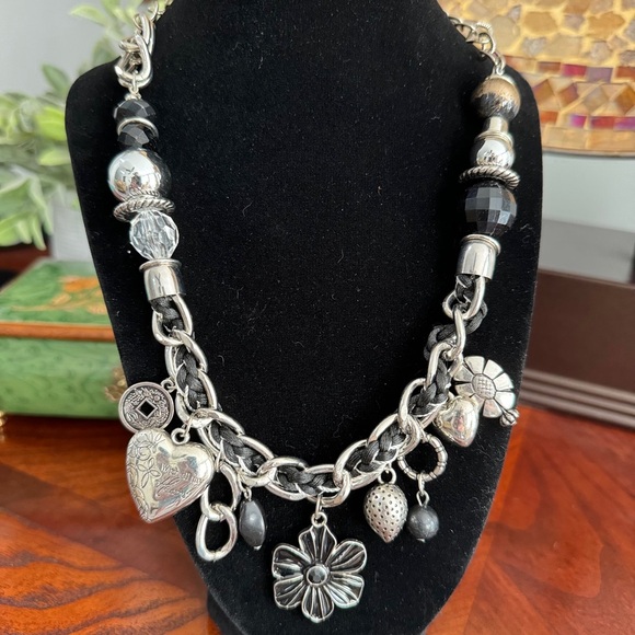 Paparazzi Fashion Jewelry Lot Necklaces Earrings Bracelet - Picture 2 of 7